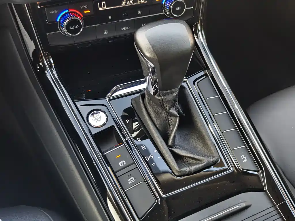 Volkswagen Phideon 2017 — фото 18