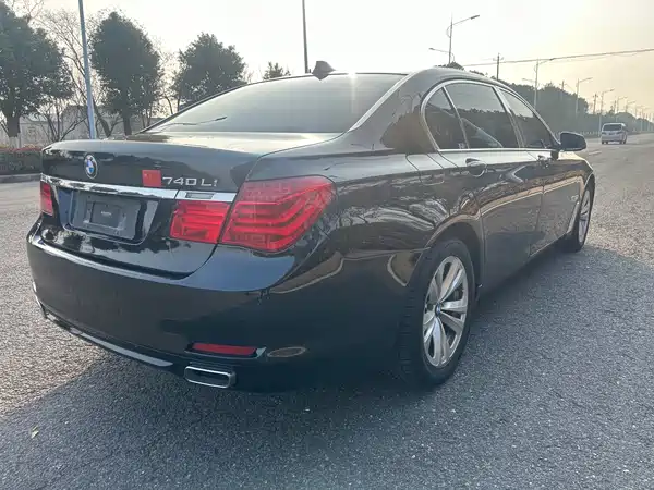 BMW 7 Series 2011