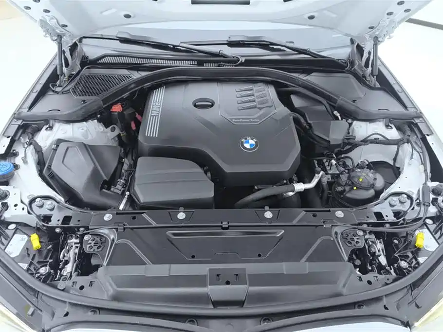 BMW 3 Series 2024 — фото 10