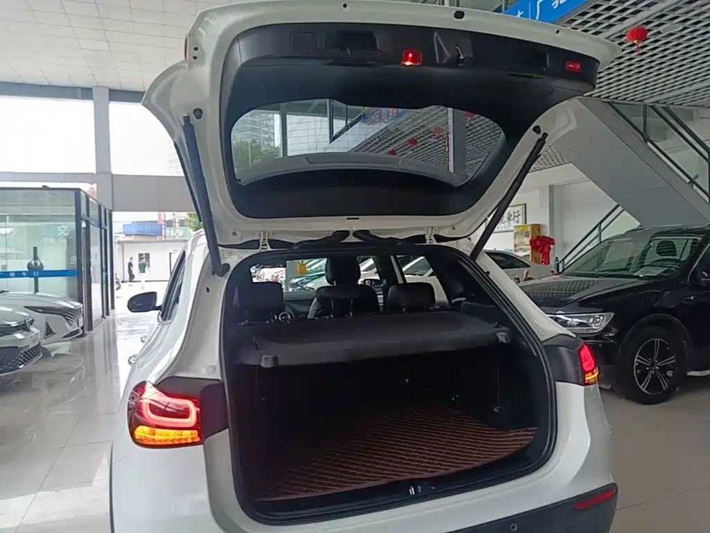 Mercedes-Benz GLA 2021 — фото 19