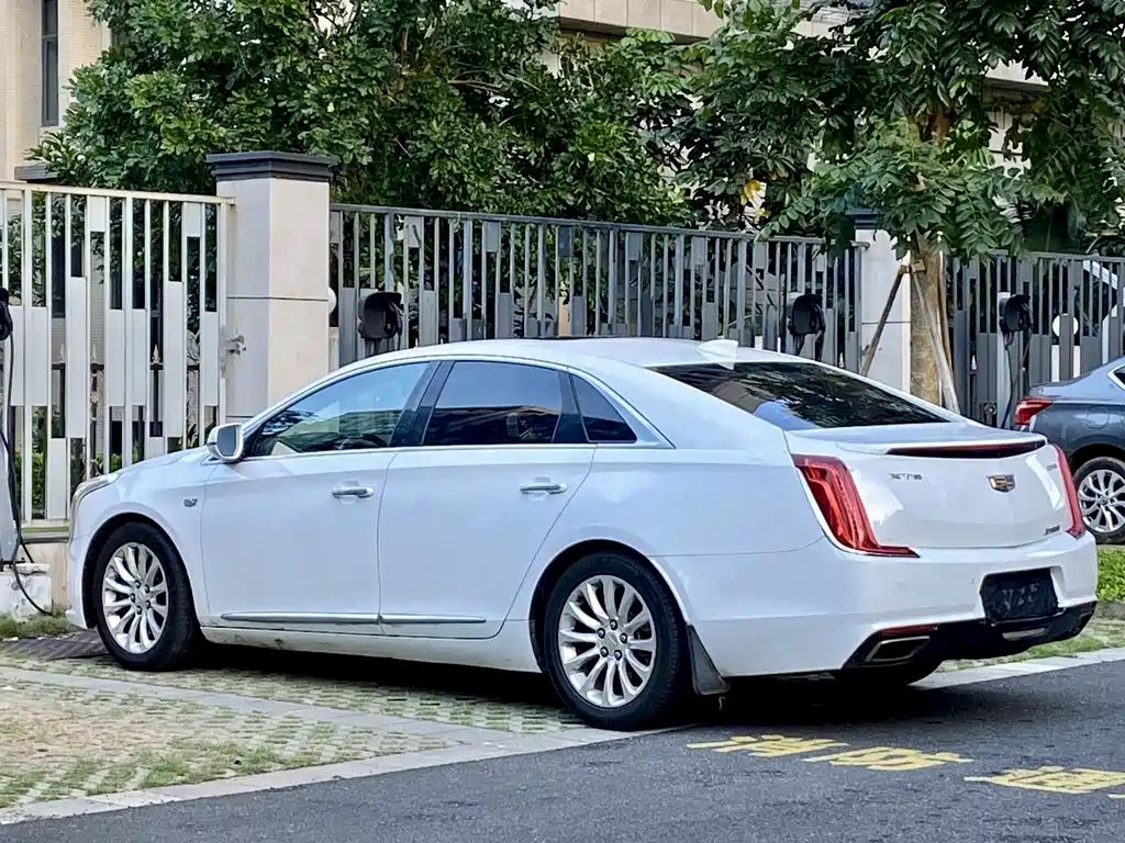 Cadillac XTS 2018 — фото 7