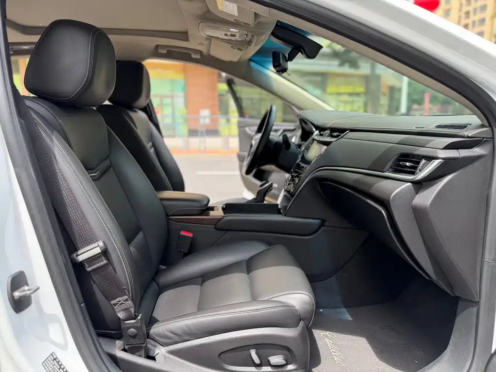 Cadillac XTS 2019 — фото 10