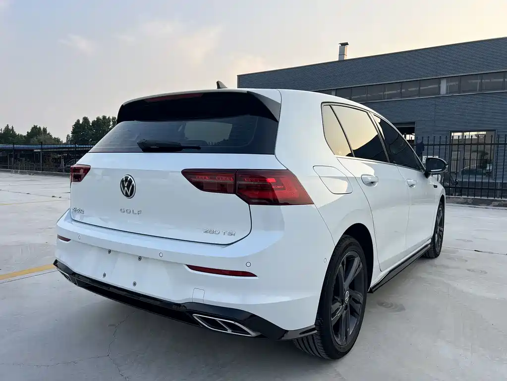 Volkswagen Golf 2023