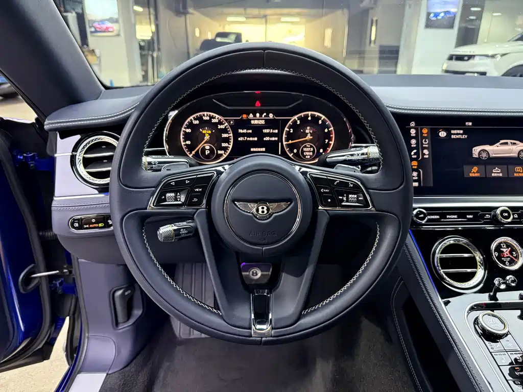 Bentley Continental 2020 — фото 13