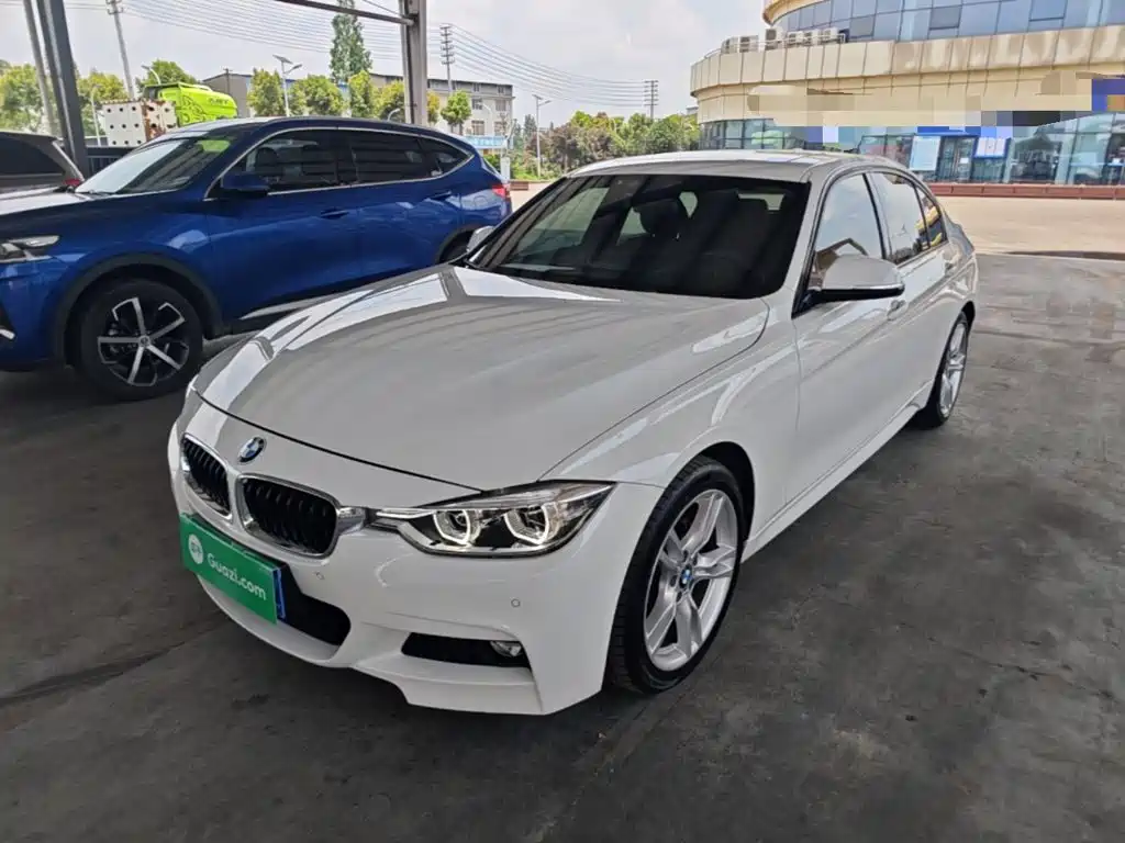 BMW 3 Series 2018 — фото 1