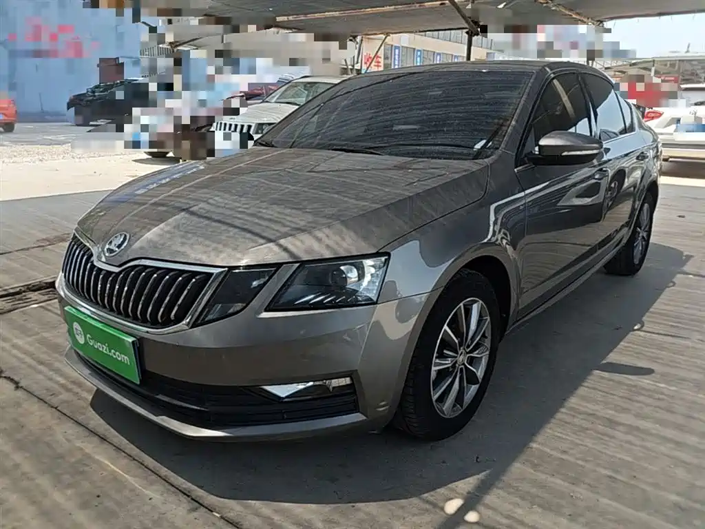 Skoda Octavia 2022 — фото 2