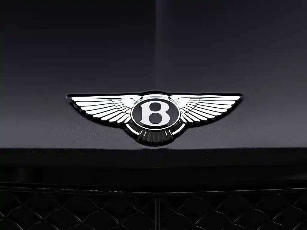 Bentley Bentayga 2023 — фото 12