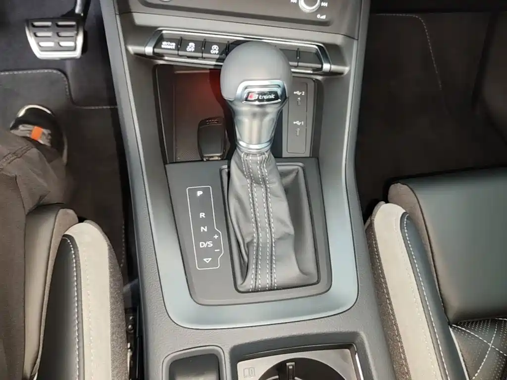 Audi Q3 Sportback 2025 — фото 14