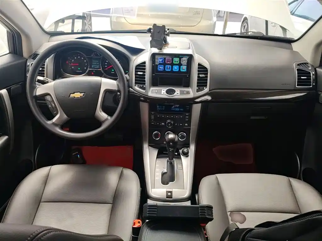 Chevrolet Captiva 2016 — фото 10