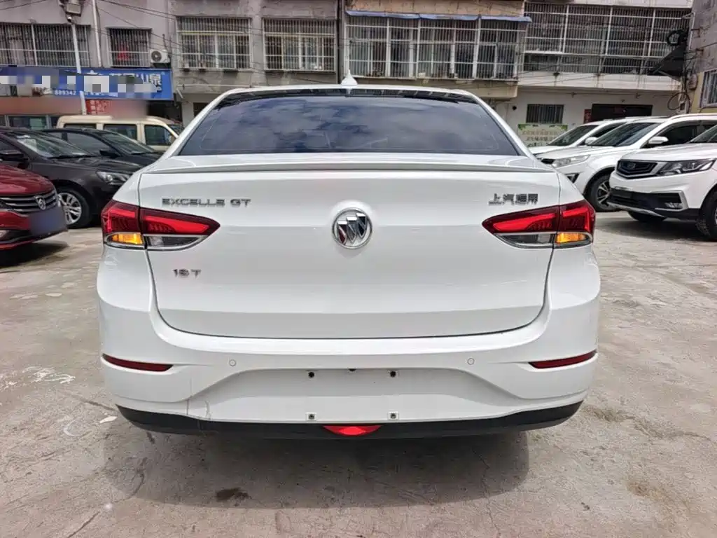 Buick Excelle 2018 — фото 6