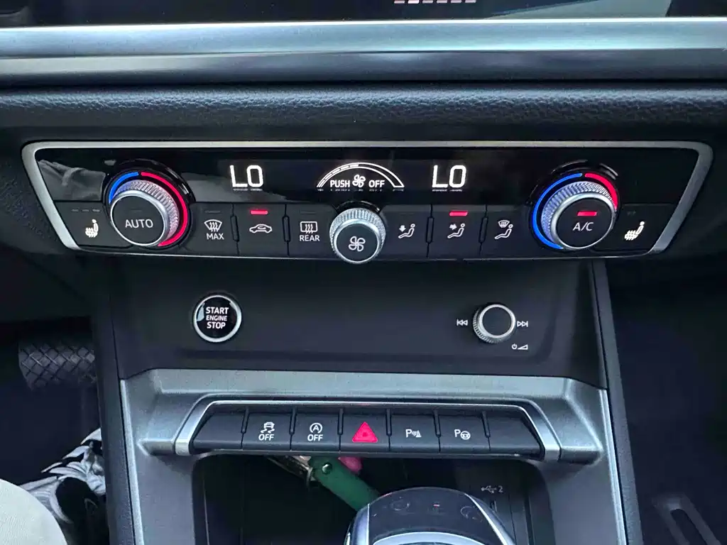Audi Q3 2022 — фото 16