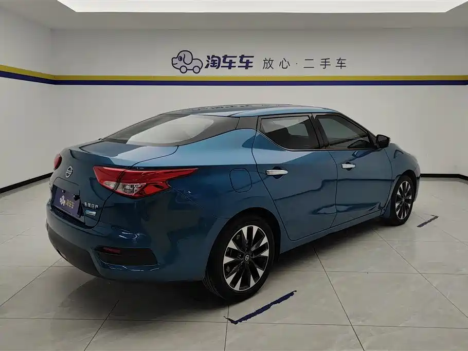 Nissan Bluebird 2020