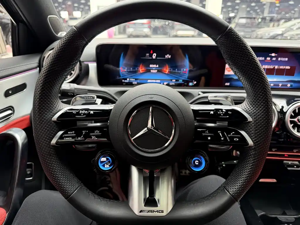 Mercedes-Benz A-Class AMG 2024 — фото 5