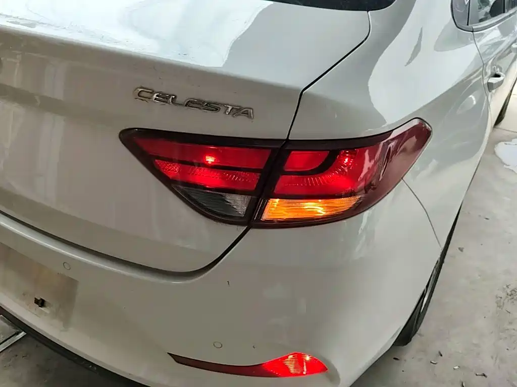 Hyundai Elantra 2017 — фото 8