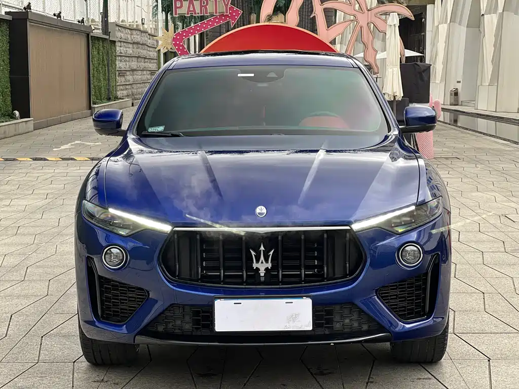 Maserati Levante 2023 — фото 2