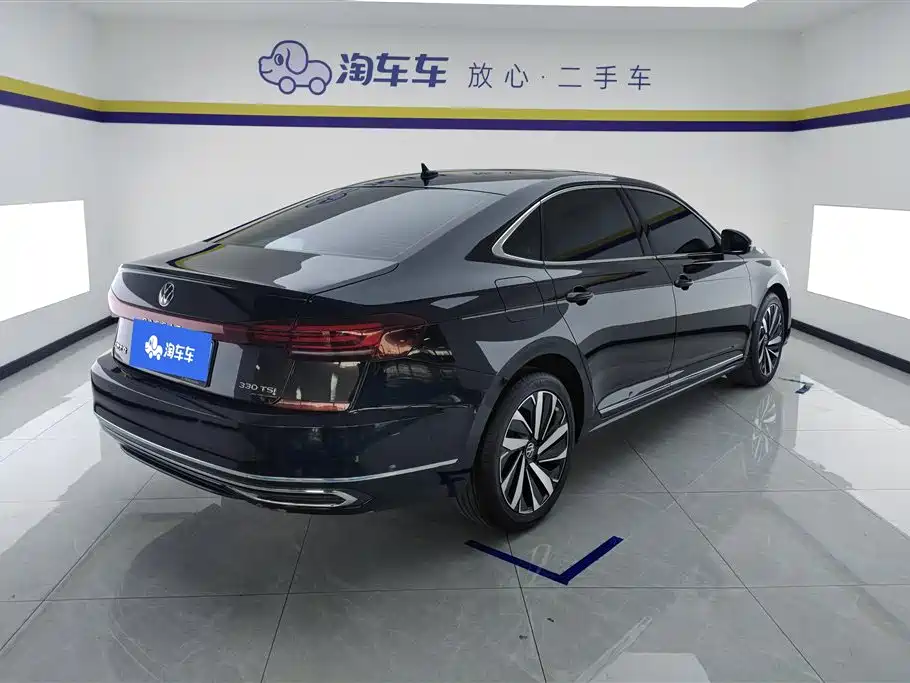 Volkswagen Passat 2023 — фото 3