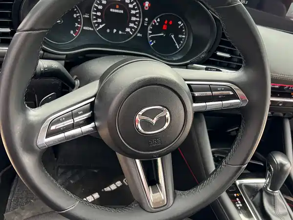 Mazda 3 Axela 2022