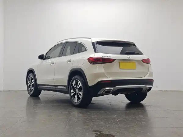 Mercedes-Benz GLA 2021