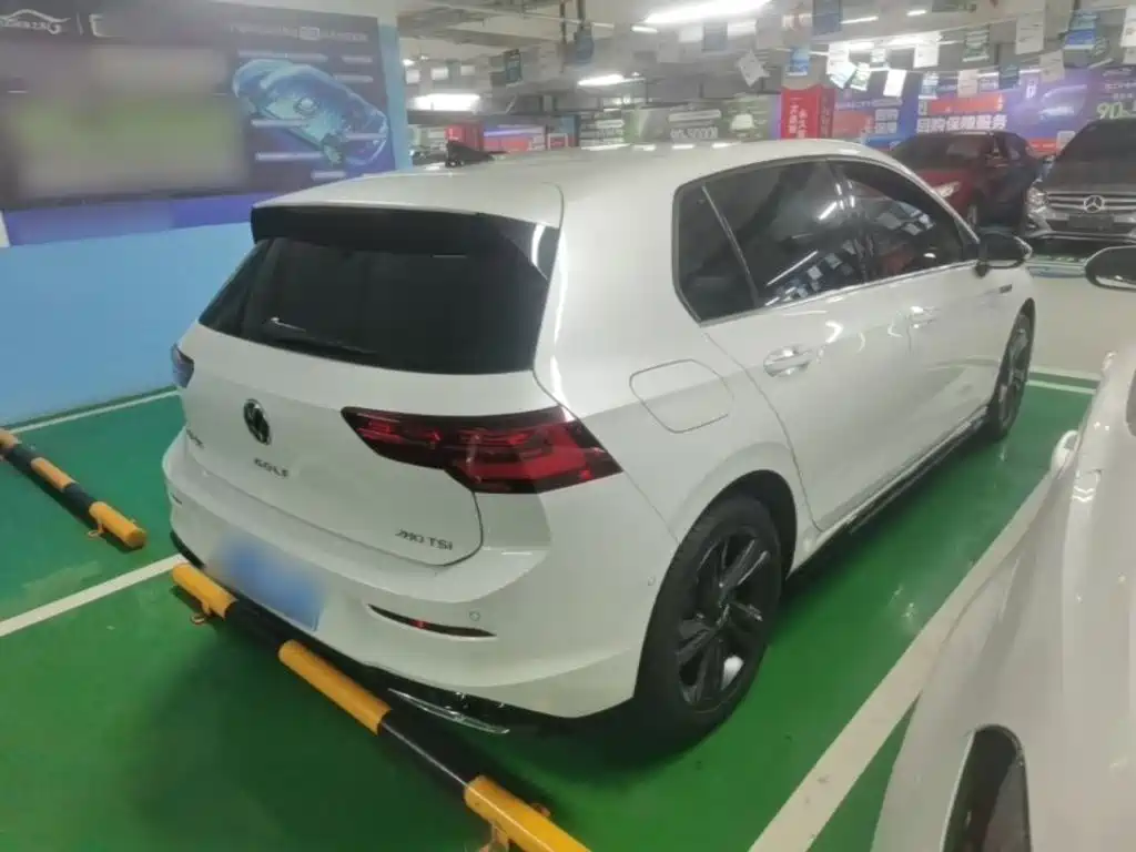 Volkswagen Golf 2024