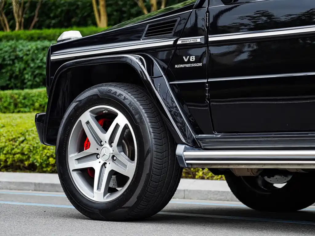 Mercedes-Benz G-Class AMG 2011 — фото 8