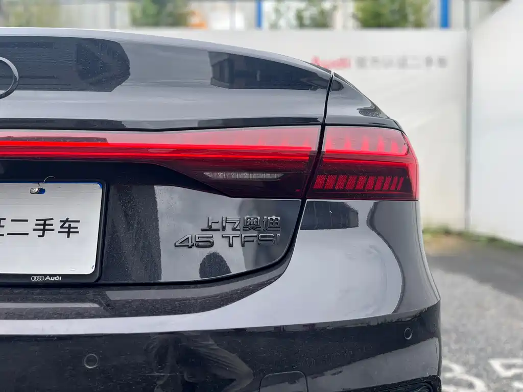 Audi A7L 2025 — фото 7