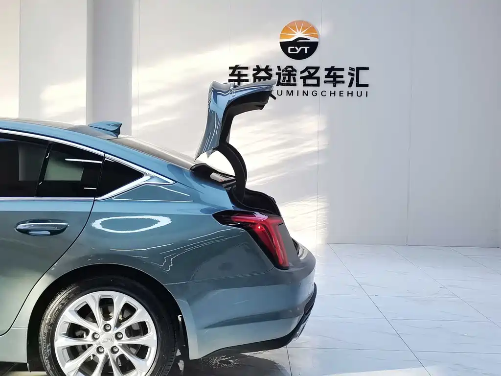 Cadillac CT5 2022 — фото 18