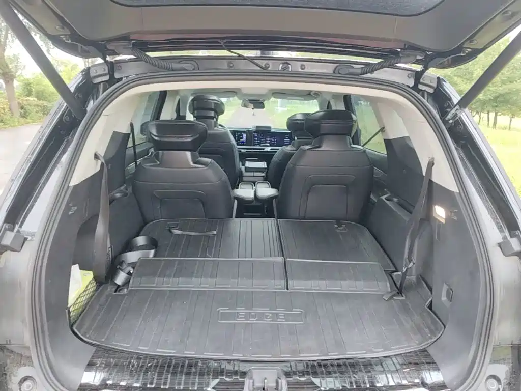 Ford Edge 2025 — фото 19