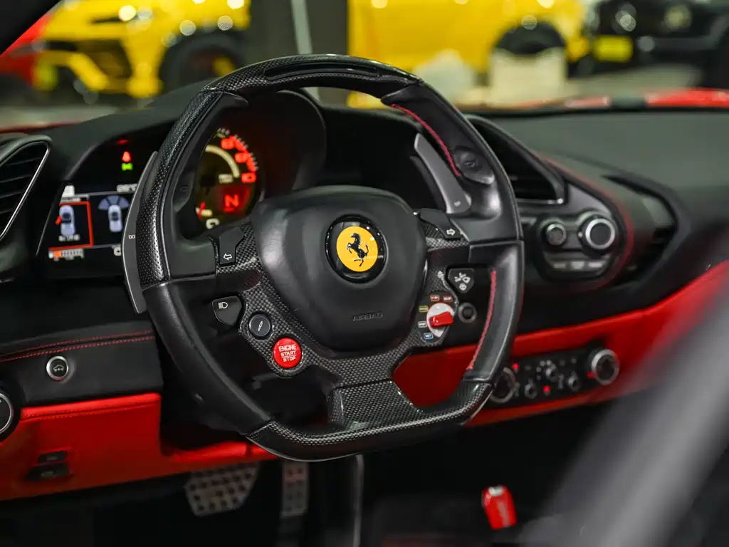 Ferrari 488 2018 — фото 14