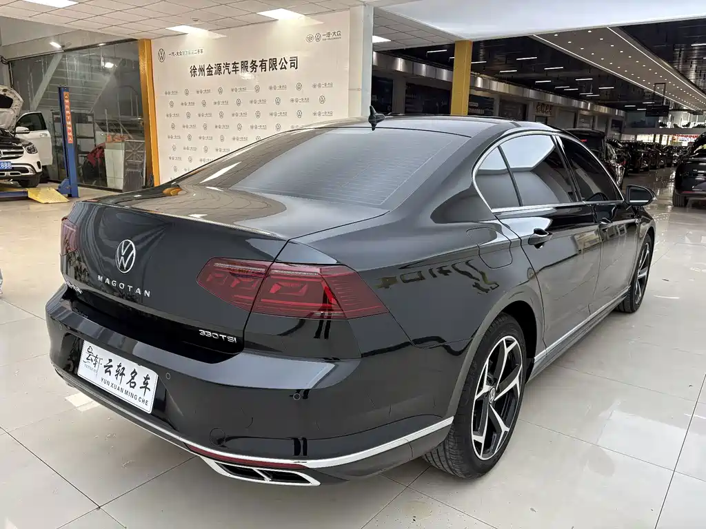 Volkswagen Magotan 2024