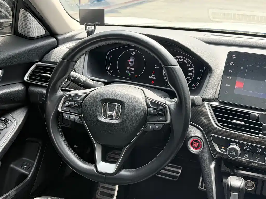 Honda Accord 2022 — фото 6