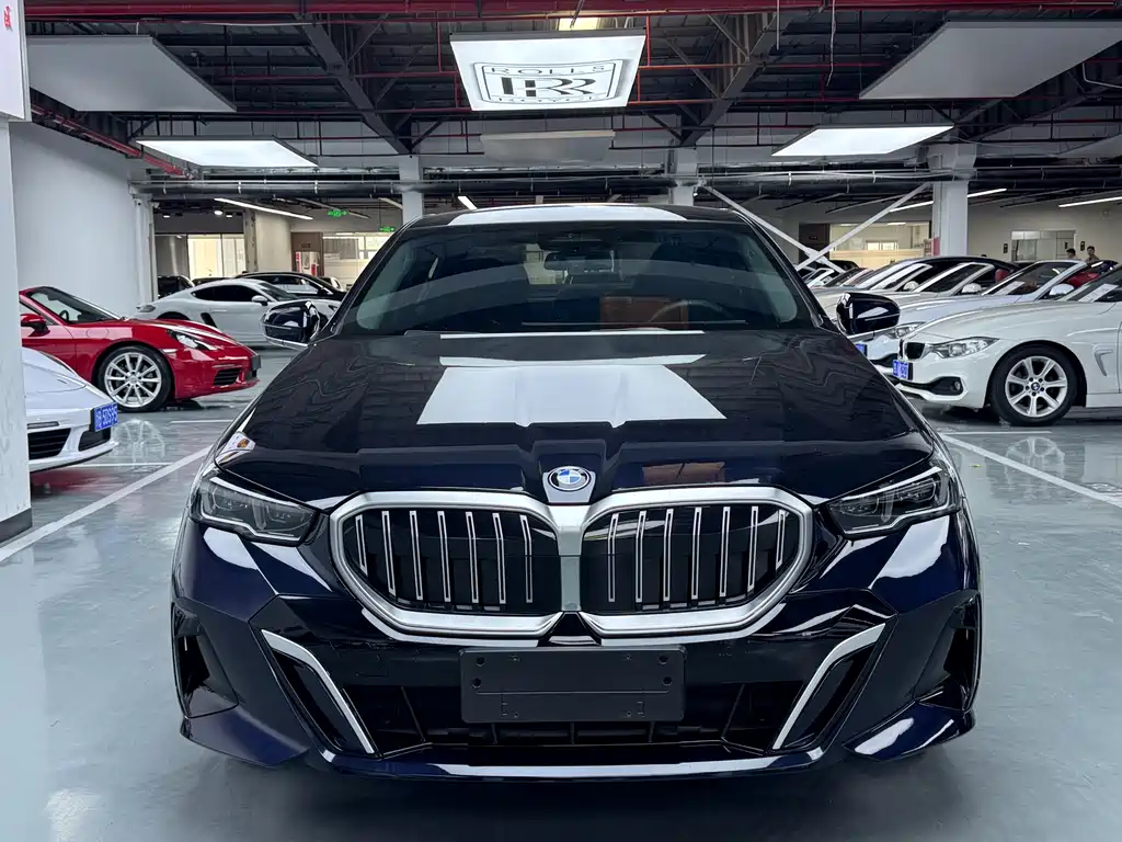 BMW 5 Series 2024