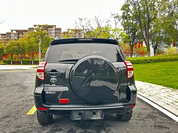 Toyota RAV4 2013