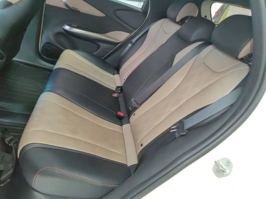 BYD Dolphin 2023 — фото 17
