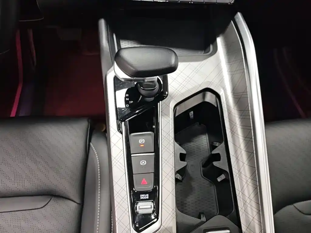 Geely Xingrui 2022 — фото 14