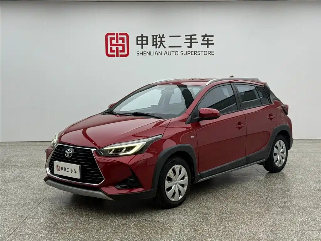 Toyota Yaris L 2021 — фото 1
