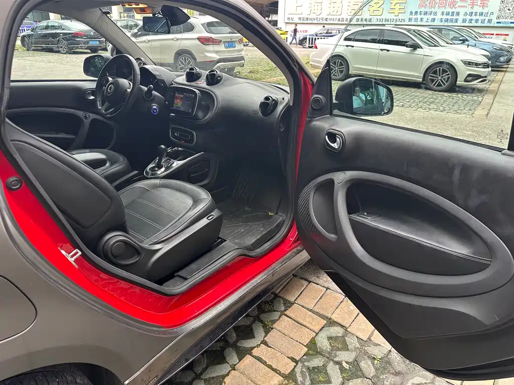 smart Fortwo 2017 — фото 13
