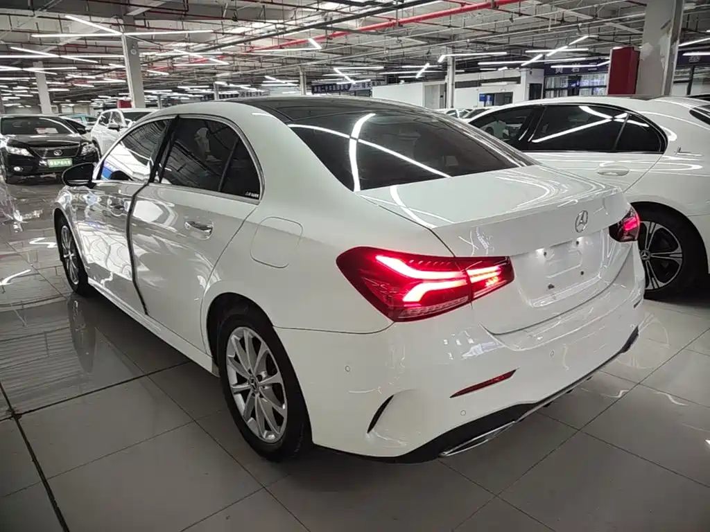 Mercedes-Benz A-Class 2021 — фото 5