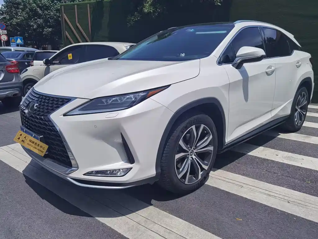 Lexus RX 2023