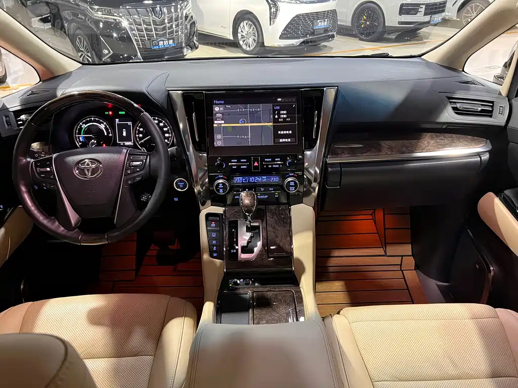 Toyota Vellfire 2022 — фото 12