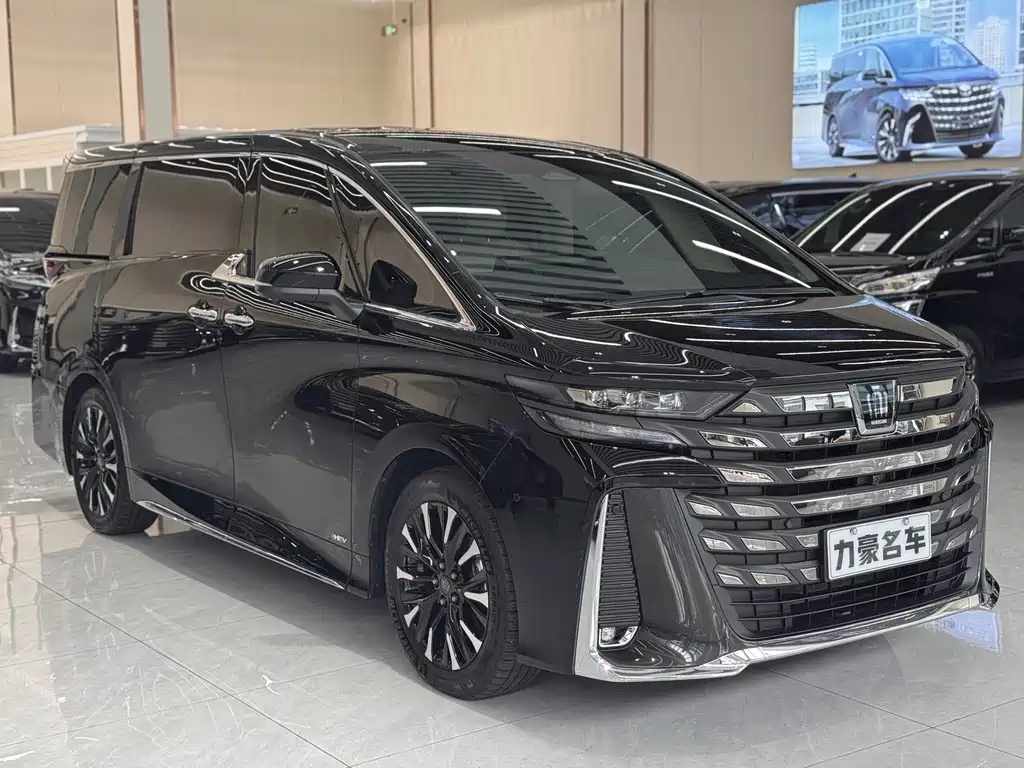 Toyota Vellfire 2025 — фото 3