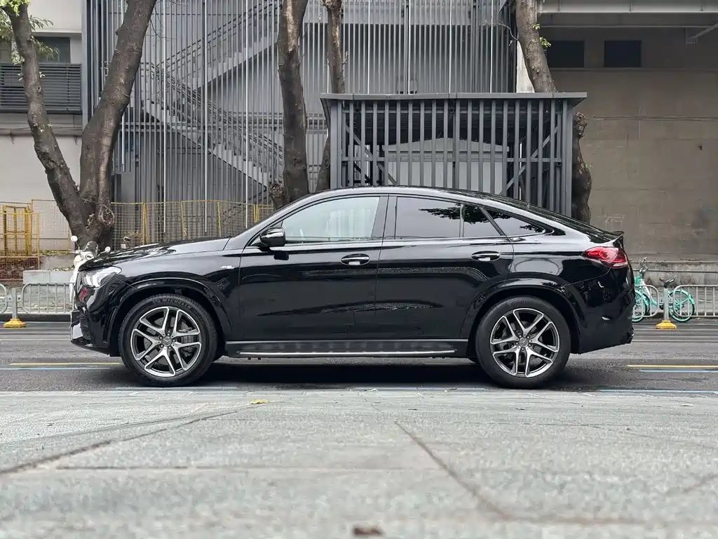 Mercedes-Benz GLE Coupe AMG 2023 — фото 3