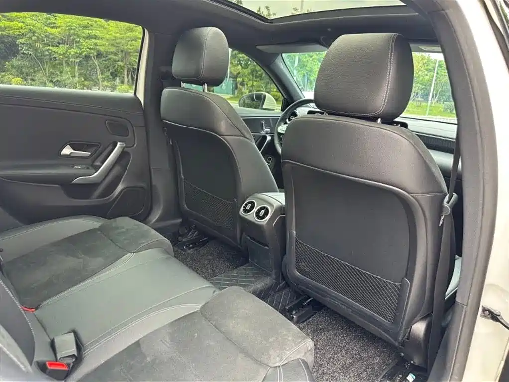 Mercedes-Benz A-Class 2020 — фото 13