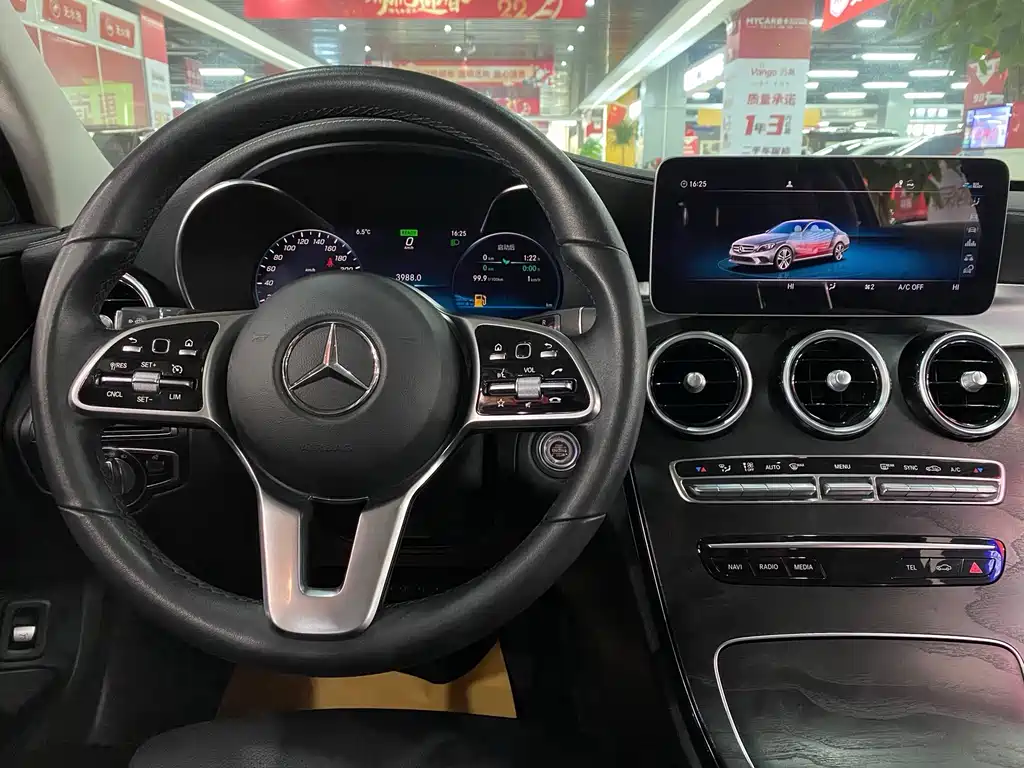 Mercedes-Benz C-Class 2019 — фото 13