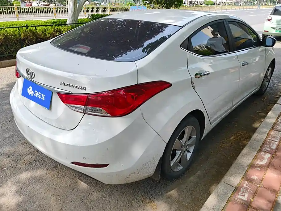 Hyundai Elantra Langdong 2014 — фото 3