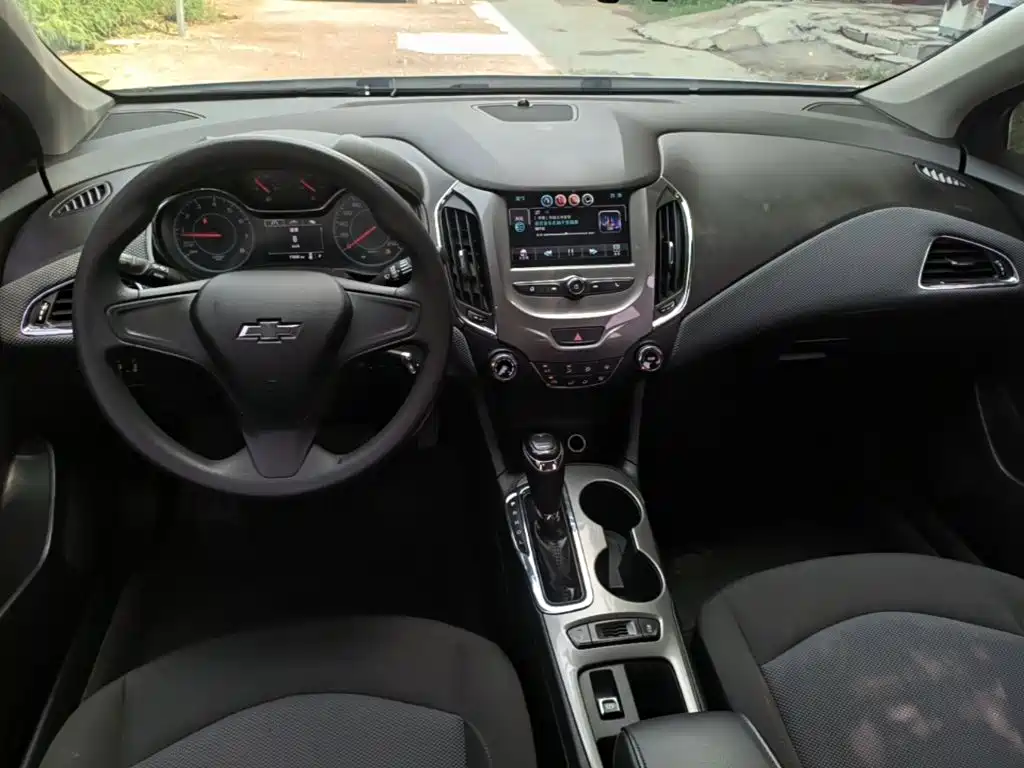 Chevrolet Cruze 2019 — фото 10