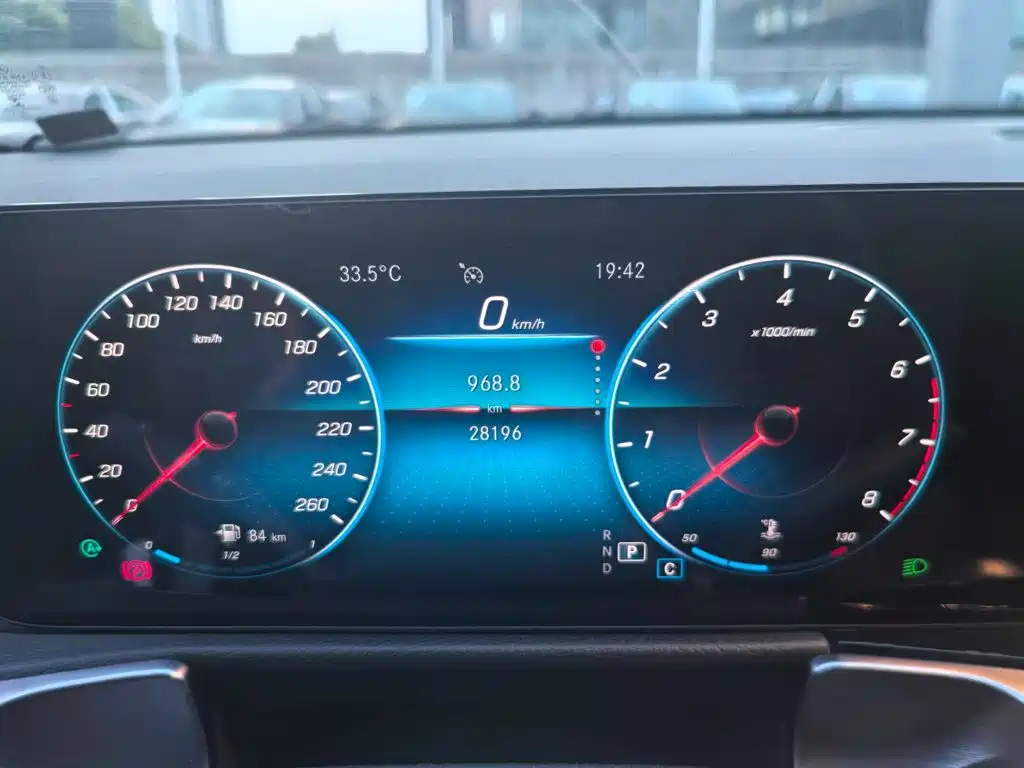 Mercedes-Benz GLB 2021