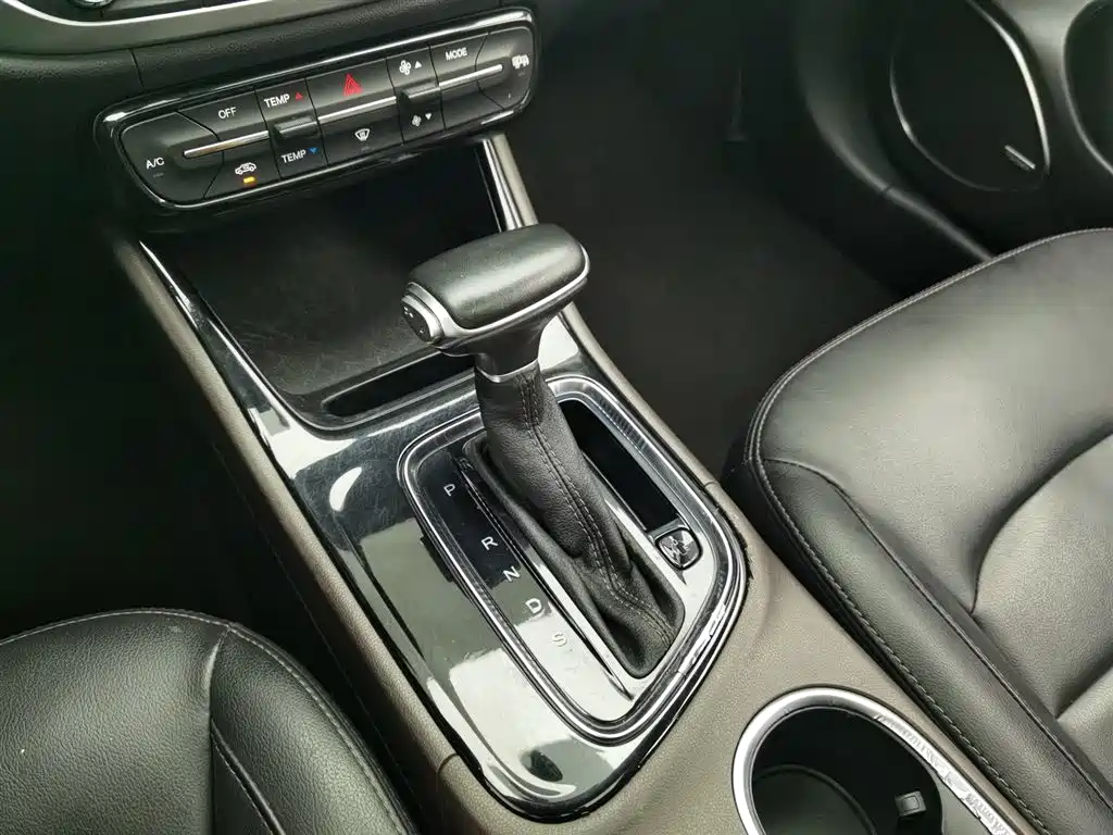 GAC Motor Trumpchi GA4 2018 — фото 13