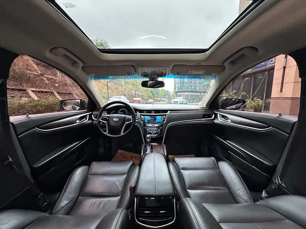 Cadillac XTS 2018 — фото 13