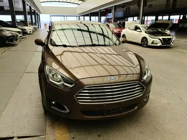Ford Escort 2015