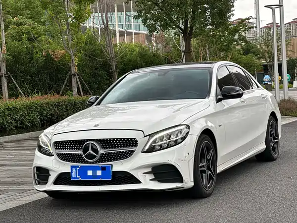 Mercedes-Benz C-Class 2021